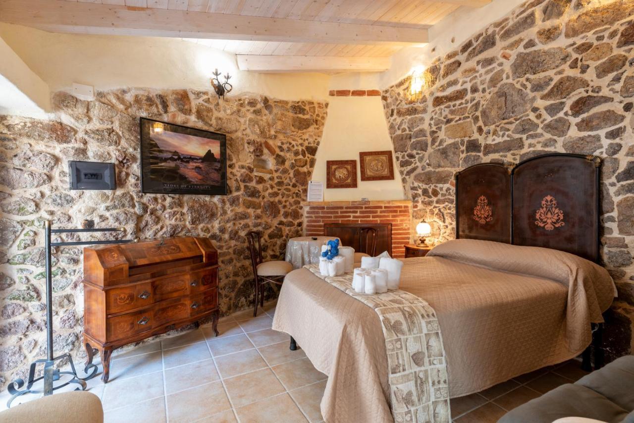 Domo Sa Barra Bed & Breakfast SantʼAntìoco Eksteriør bilde