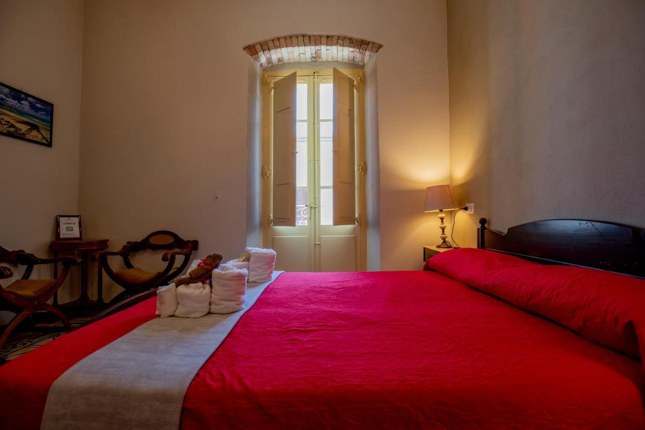 Domo Sa Barra Bed & Breakfast SantʼAntìoco Eksteriør bilde